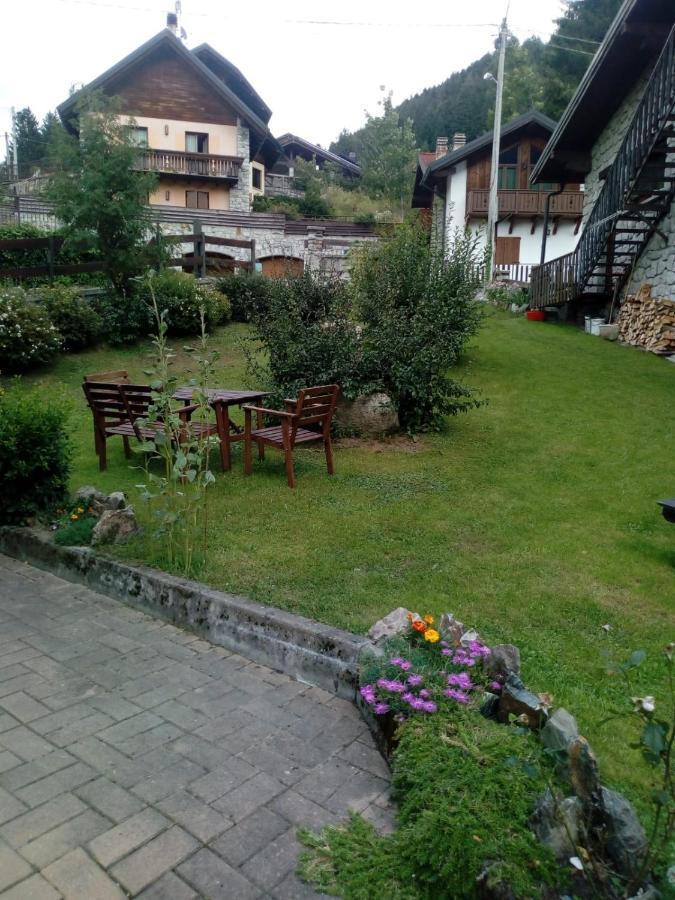 Casa Vacanze Emilio Temù エクステリア 写真
