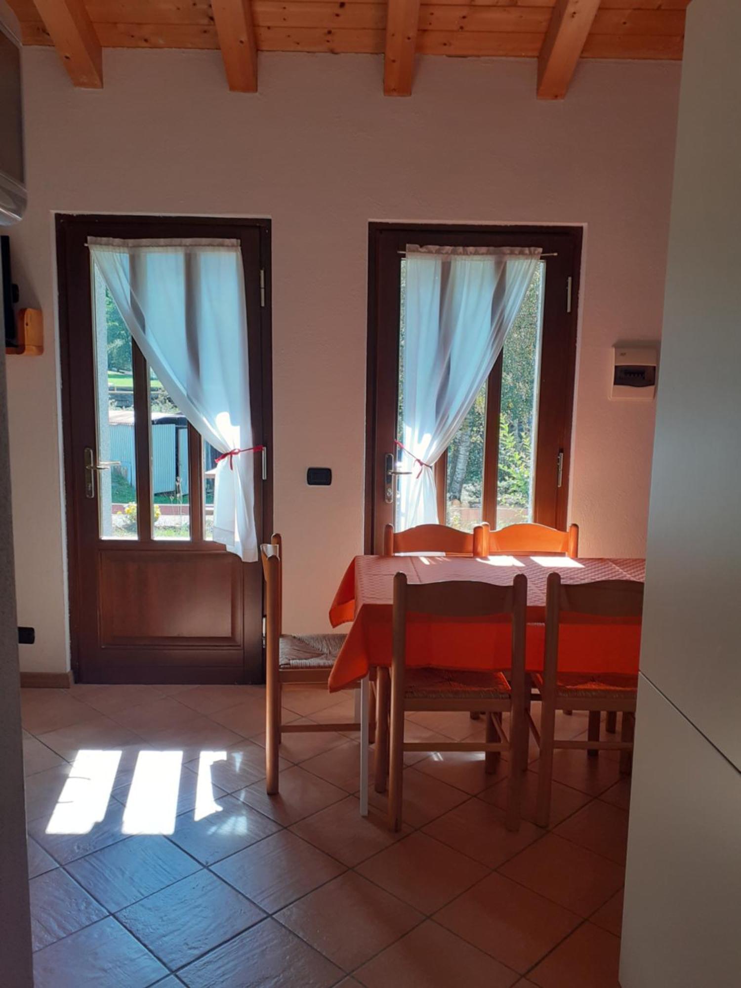 Casa Vacanze Emilio Temù エクステリア 写真